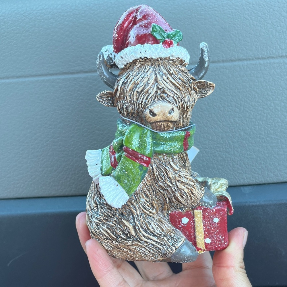 Holiday Highland Cow